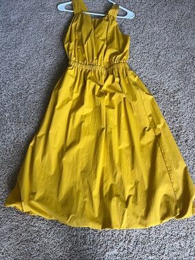 Banana Republic Sunny Yellow Sleeveless Dress. NWT